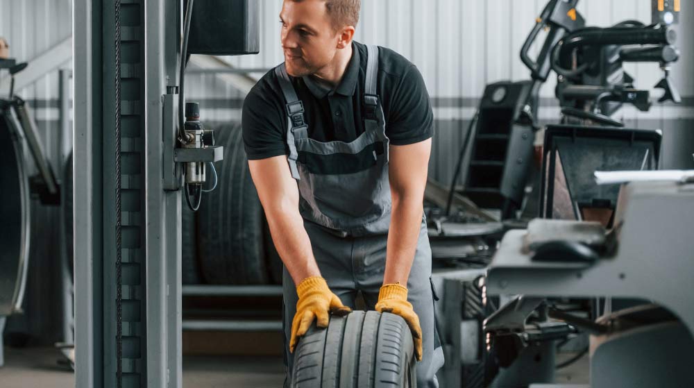 Choosing the Right Tires for Your Vehicle (Demo)